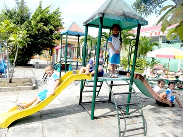 Đạt chuẩn phổ cập giáo dục mầm non