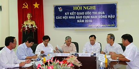 Ký kết giao ước thi đua năm 2016
