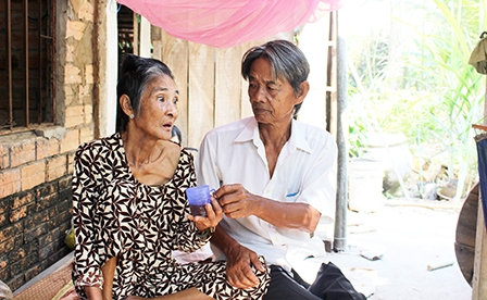 Hơn 15 năm nuôi vợ bệnh tật