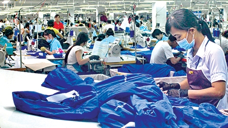 DOANH NGHIỆP: 
ĐỔI MỚI 
TƯ DUY QUẢN TRỊ