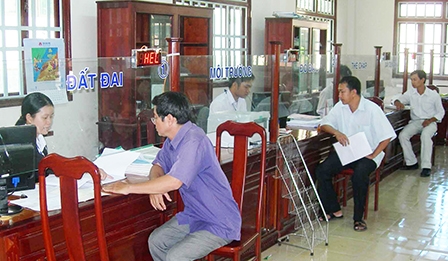 NÂNG CAO TRÁCH NHIỆM CÁN BỘ, CÔNG CHỨC,
VIÊN CHỨC TRONG CÔNG TÁC CẢI CÁCH HÀNH CHÍNH