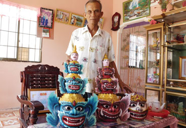 អ្នកស្នងបន្តសិល្បៈរបាំ(រាំ)ខ្មែរណាមបូ
