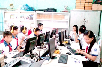 “Gỡ khó” đưa sách báo đến độc giả vùng ven