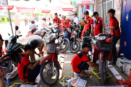TẦM QUAN TRỌNG CỦA VIỆC THAY BUGI XE MÁY ĐỊNH KÌ MỖI 8.000 KM