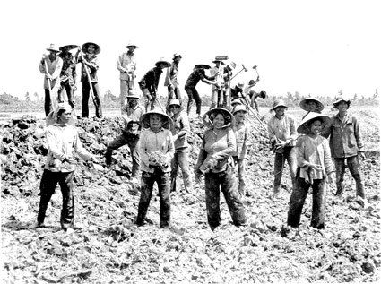 XÂY DỰNG CHÍNH QUYỀN 
CỦA DÂN, DO DÂN VÀ VÌ DÂN