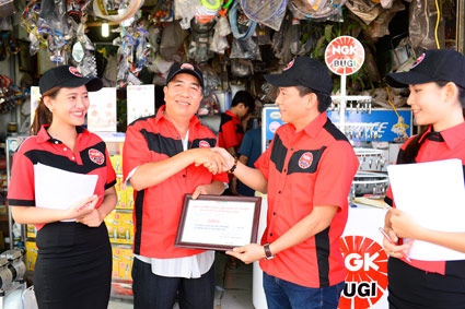 TẦM QUAN TRỌNG CỦA VIỆC THAY BUGI XE MÁY ĐỊNH KÌ MỖI 8.000 KM