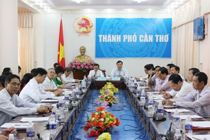 Thủ tướng gặp gỡ, tháo gỡ khó khăn cho doanh nghiệp