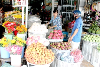 Tạo “chỗ đứng” 
cho thị trường trái cây 
ngay trên sân nhà