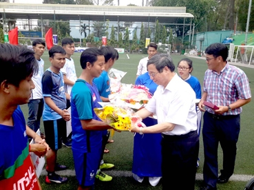 Khởi tranh giải bóng đá các cơ quan báo chí toàn quốc 2016