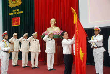 SẴN SÀNG VÌ DÂN PHỤC VỤ