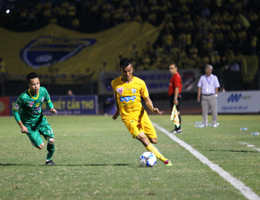 “Chung kết” lượt đi