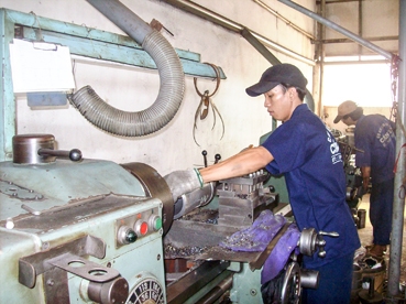 Cải thiện hình ảnh chính quyền, 
đẩy mạnh tăng trưởng kinh tế