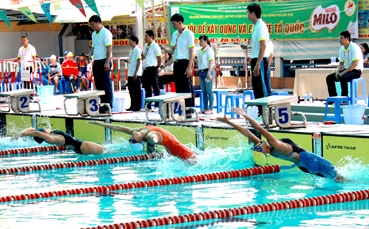 Bơi lội Cần Thơ đoạt 17 huy chương ngày đầu ra quân
