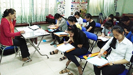 LÒ LUYỆN THI - Đìu hiu cảnh chợ chiều