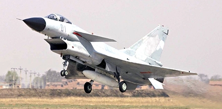 “Nóng” trên Biển Hoa Đông