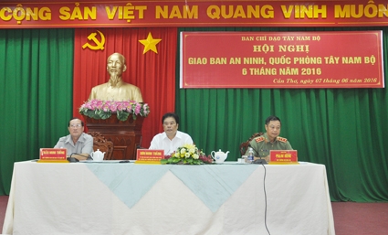 GIỮ VỮNG AN NINH  QUỐC PHÒNG VÙNG TÂY NAM BỘ
