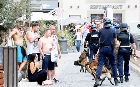 Pháp vất vả đối phó với nạn bạo lực