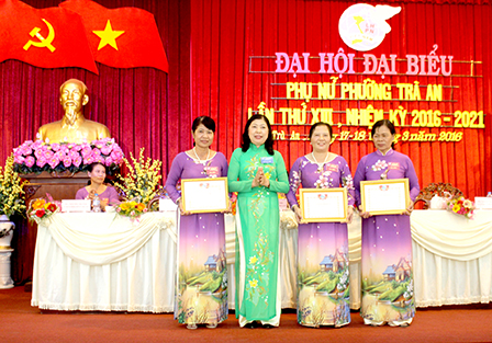 Xây dựng đội ngũ cán bộ
Hội năng động, vững vàng