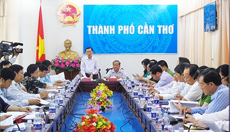 TẬP TRUNG THỰC HIỆN ĐẠT HIỆU QUẢ
CÁC CHỈ TIÊU PHÁT TRIỂN KINH TẾ - XÃ HỘI NĂM 2016