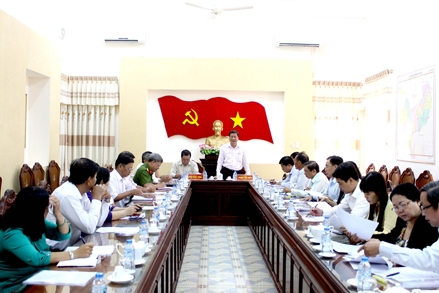 Kiện toàn đội ngũ cán bộ; tập trung nguồn lực
xây dựng các xã nông thôn mới