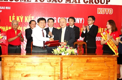 Tập đoàn Sao Mai phân phối độc quyền sản phẩm 
năng lượng mặt trời và thỏa thuận hợp tác bổ sung với 
Koyo Corporation của Nhật Bản