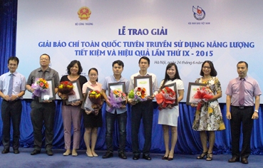 Trao Giải báo chí toàn quốc Tuyên truyền nâng cao nhận thức về sử dụng năng lượng tiết kiệm hiệu quả năm 2015