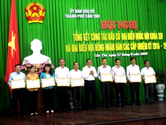 Tổng kết công tác bầu cử đại biểu Quốc hội khóa XIV
và đại biểu HĐND các cấp nhiệm kỳ 2016-2021