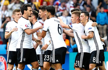 Đức- Slovakia: 3-0