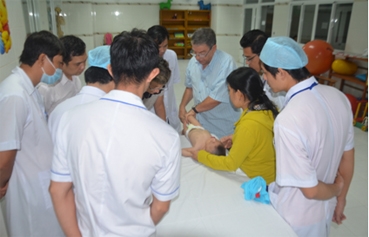 Đào tạo, chuyển giao kỹ thuật khám, chẩn đoán và điều trị co cứng cơ do bại não