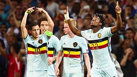 "Quỷ đỏ" tinh ranh và tân binh kiên cường