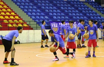 Bước vào sân chơi chuyên nghiệp