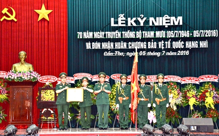 BỘ THAM MƯU QUÂN KHU 9 KỶ NIỆM 70 NĂM NGÀY TRUYỀN THỐNG
VÀ ĐÓN NHẬN HUÂN CHƯƠNG BẢO VỆ TỔ QUỐC HẠNG NHÌ