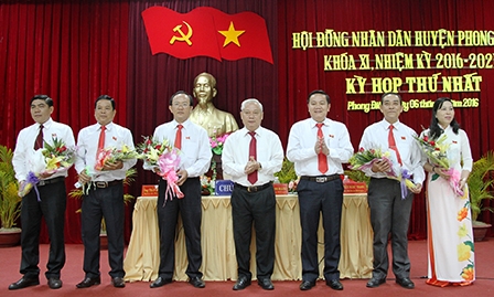 Bầu các chức danh lãnh đạo chủ chốt của HĐND, UBND Huyện