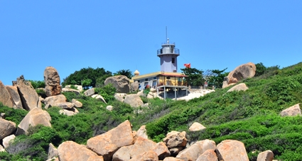 Ngủ đảo Khánh Hòa, tắm biển Ninh Thuận