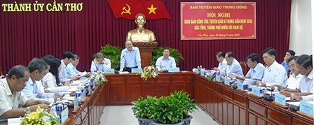 NÂNG CAO CHẤT LƯỢNG THAM MƯU, ĐẨY MẠNH
CÔNG TÁC TUYÊN TRUYỀN THỰC HIỆN THẮNG LỢI
NHIỆM VỤ CHÍNH TRỊ ĐỊA PHƯƠNG