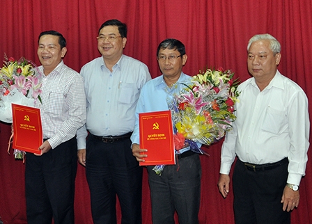 Triển khai các quyết định về công tác cán bộ