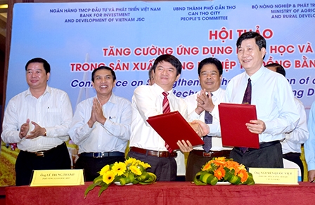 ỨNG DỤNG KHOA HỌC VÀ CÔNG NGHỆ -
“CHÌA KHÓA” NÂNG CHẤT LƯỢNG NGÀNH NÔNG NGHIỆP