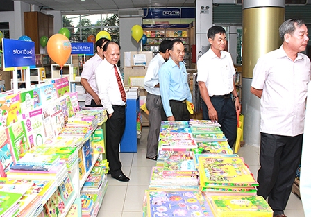 Nhà sách Phương Nam Cần Thơ kỷ niệm 16 năm thành lập