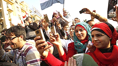 Phụ nữ Ai Cập cải thiện vị thế 
thông qua mạng xã hội