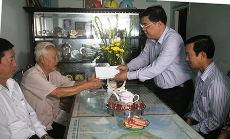NHIỀU HOẠT ĐỘNG THIẾT THỰC CHĂM LO
CHO CÁC GIA ĐÌNH CHÍNH SÁCH, NGƯỜI CÓ CÔNG