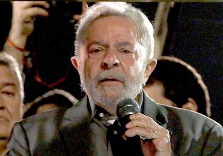 Chính trường Brazil lại dậy sóng trước thềm Olympic