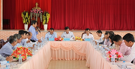 Đoàn giám sát xây dựng nông thôn mới của Thành ủy 
làm việc với Huyện ủy Thới Lai