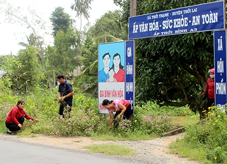 Đẩy mạnh thi đua làm theo Bác