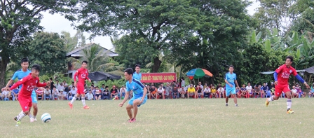 Khán đài tiếp “lửa”