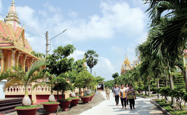 រមណីយដ្ឋានវត្តបទុមវង្សាសំរោង