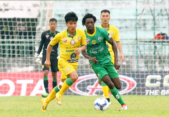 Bóng đá miền Tây với cuộc chiến “một mất một còn”