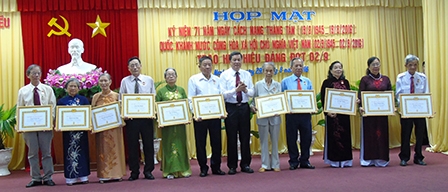 HỌP MẶT KỶ NIỆM 71 NĂM NGÀY CÁCH MẠNG THÁNG TÁM
VÀ QUỐC KHÁNH 2-9