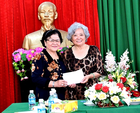 ỦNG HỘ BÀ TRẦN TỐ NGA TRONG CUỘC ĐẤU TRANH VÌ NẠN NHÂN CHẤT ĐỘC DA CAM VIỆT NAM