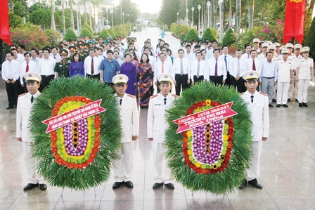 TP CẦN THƠ LONG TRỌNG TỔ CHỨC LỄ KỶ NIỆM 71 NĂM 
NGÀY CÁCH MẠNG THÁNG TÁM THÀNH CÔNG VÀ QUỐC KHÁNH 2-9