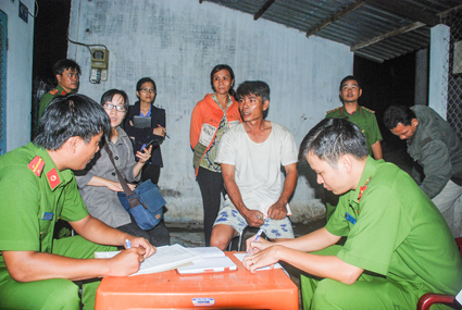 Cháy tàu neo đậu trên sông Cần Thơ